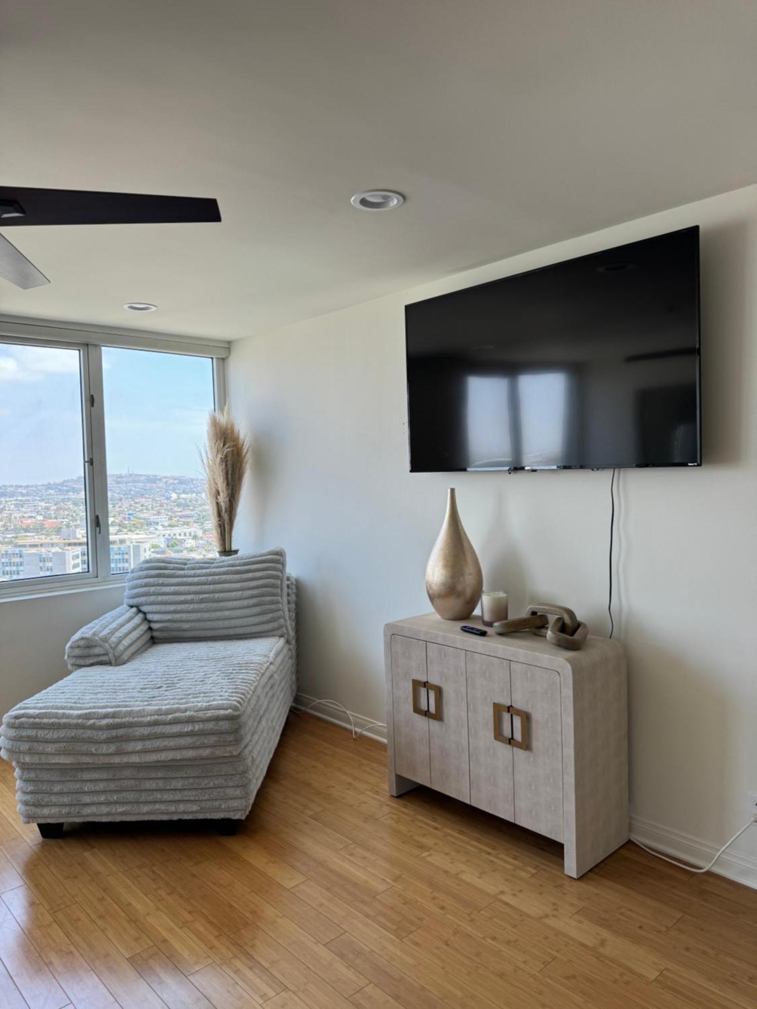 Relax On Ocean Blvd With A View Apartment Long Beach